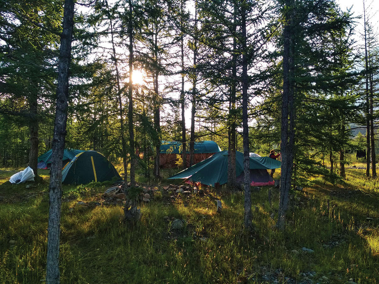Палаточный лагерь экспедиции Обед