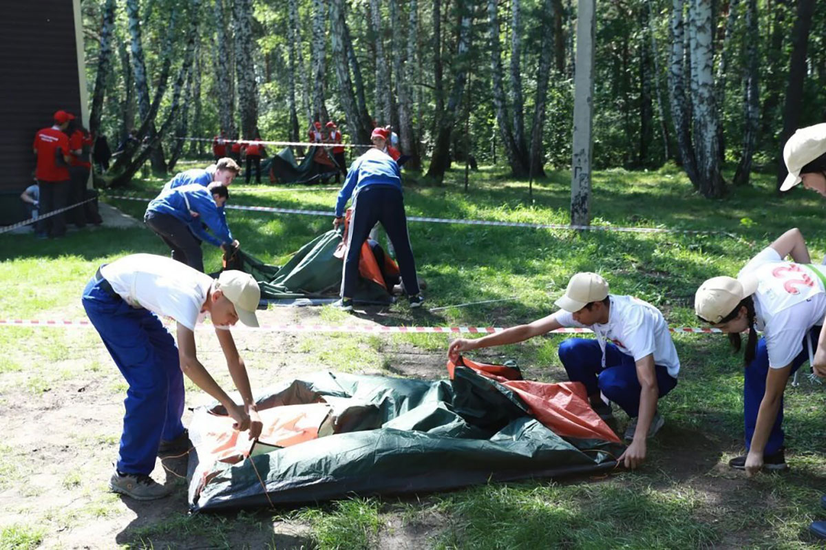 Юные геологи на соревнованиях открытой полевой олимпиады