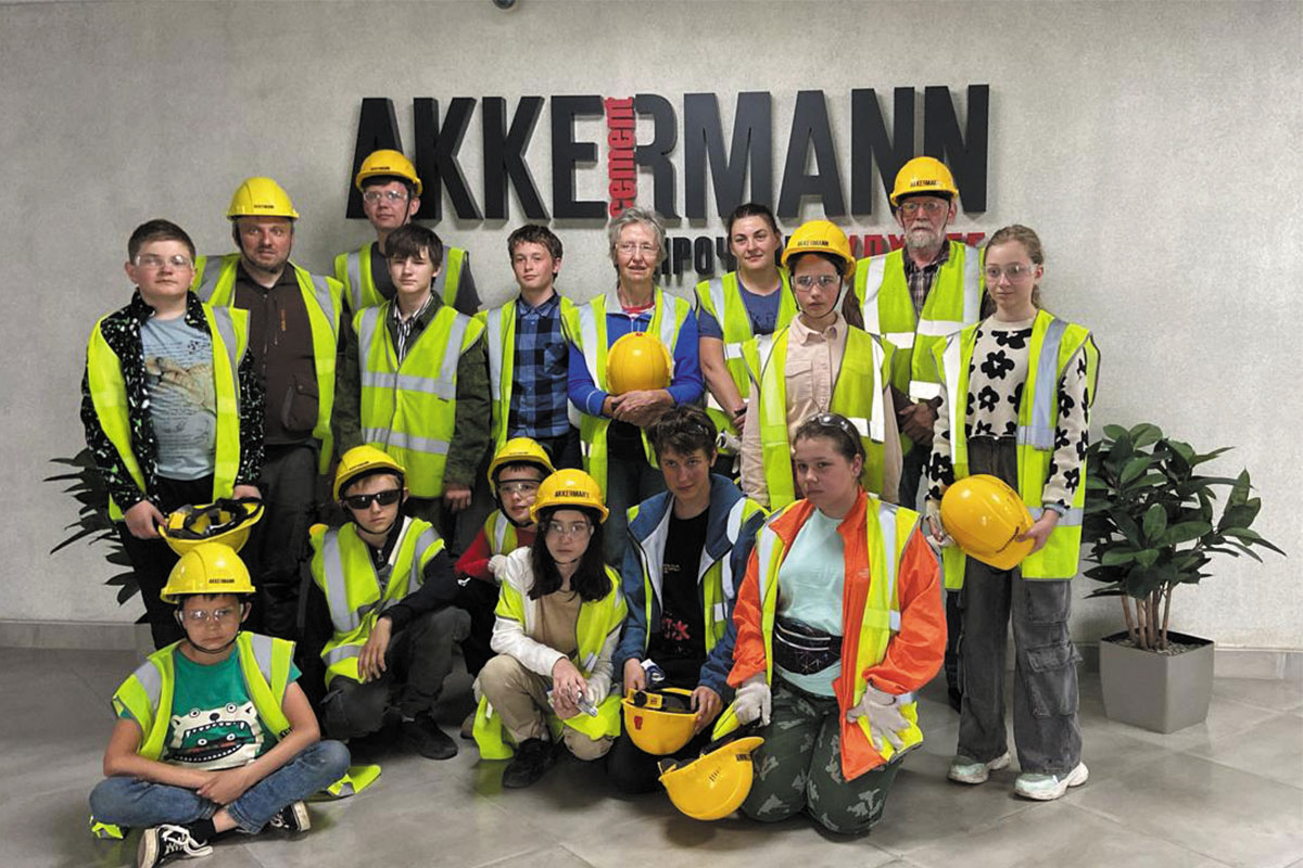 Рис. 12. Экскурсия на ООО «АККЕРМАНН ЦЕМЕНТ»