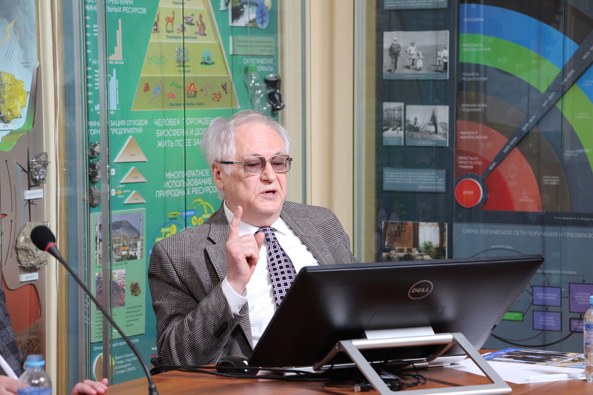 Академик Нигматулин