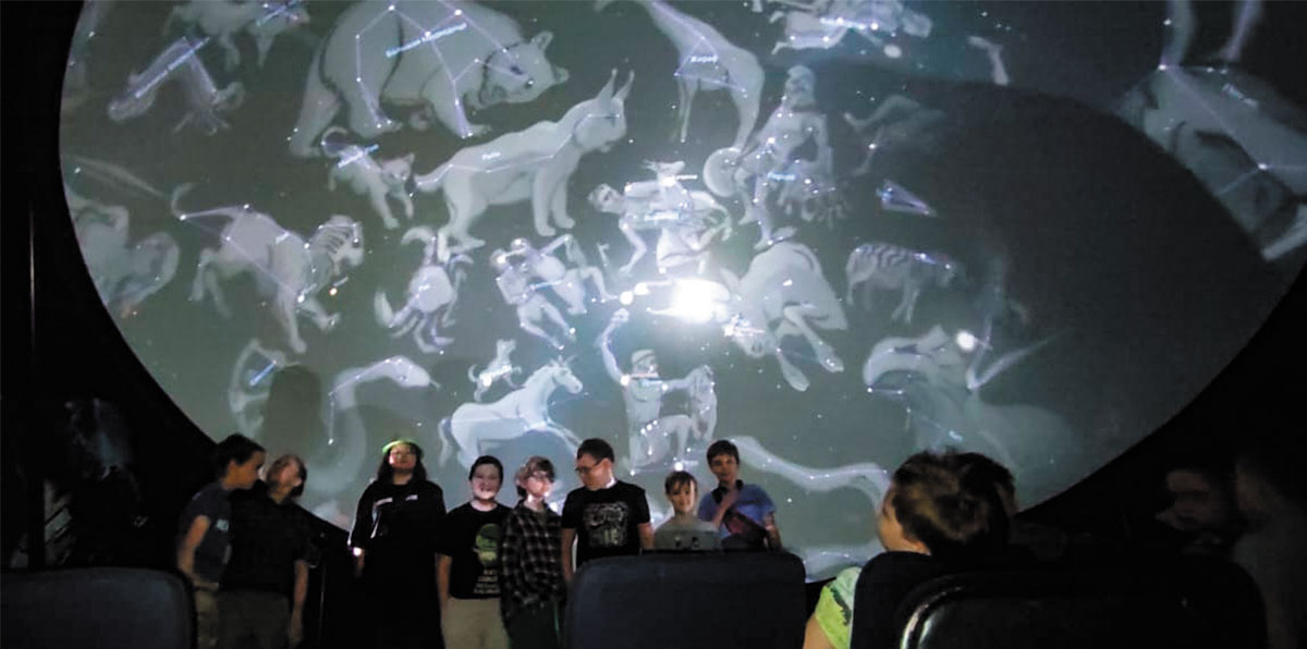 Рис. 4. Планетарий в историческом музее г. Серова. Из фотоархива экспедиции